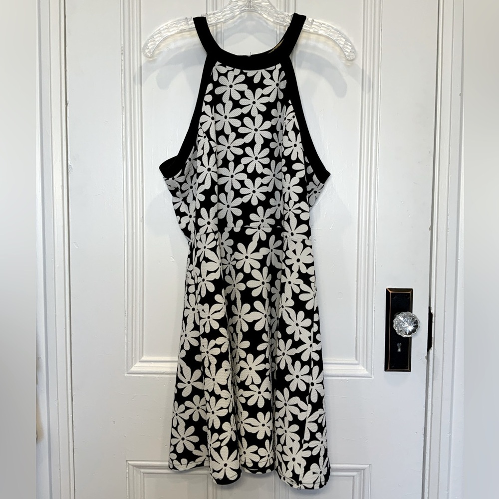 Jeune Jeunesse Black and White Floral  Halter Neckline Flared Dress - Size L